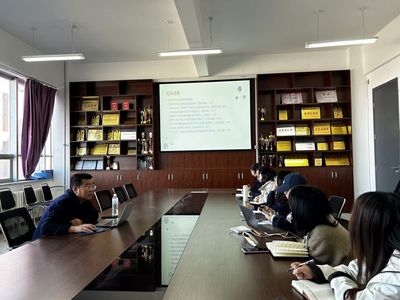 經(jīng)濟貿(mào)易咨詢能力提升 經(jīng)貿(mào)學(xué)院舉辦社科項目申報與決策咨詢報告撰寫專題講座